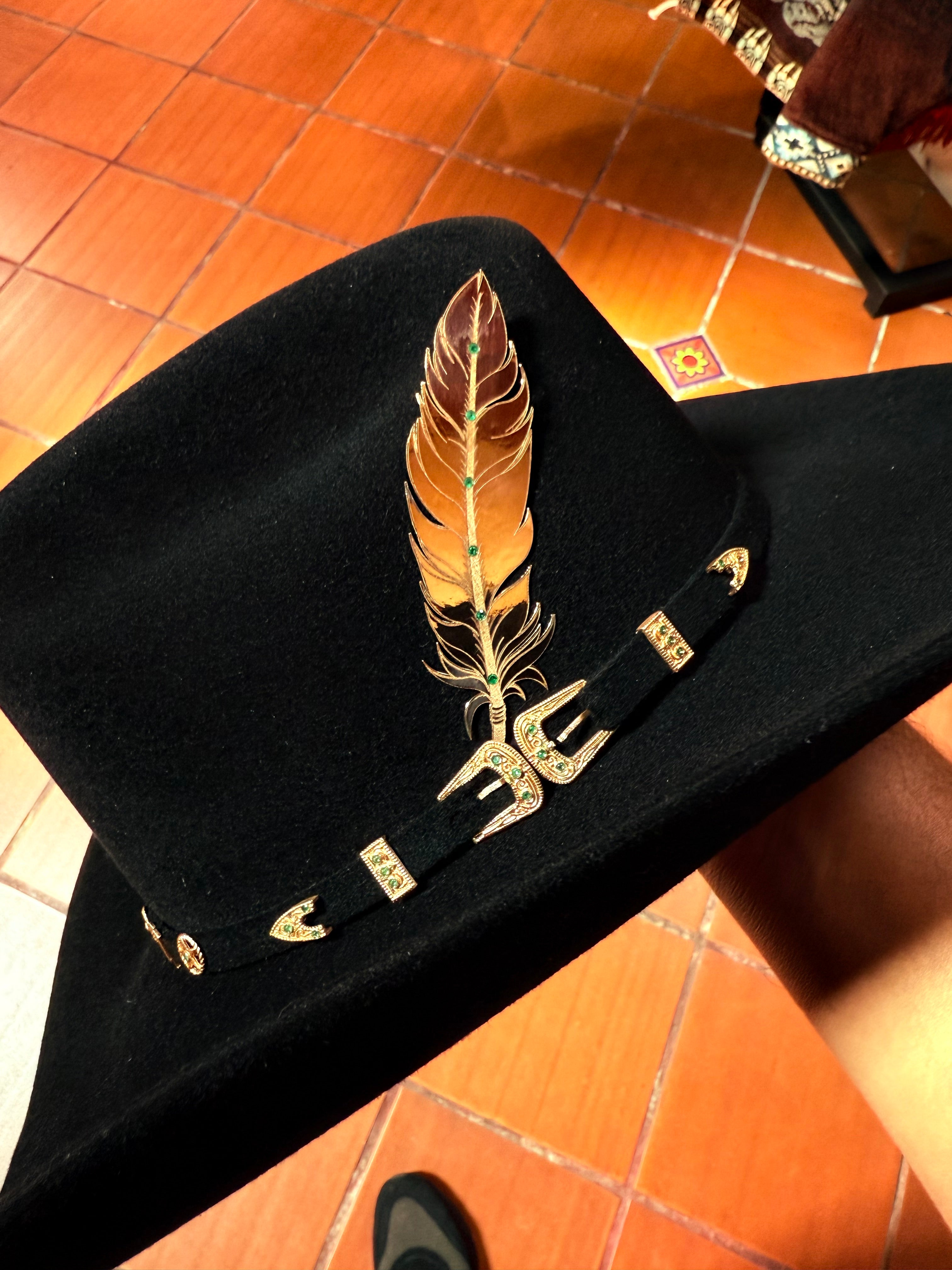 Sombrero de Oro con Esmeraldas