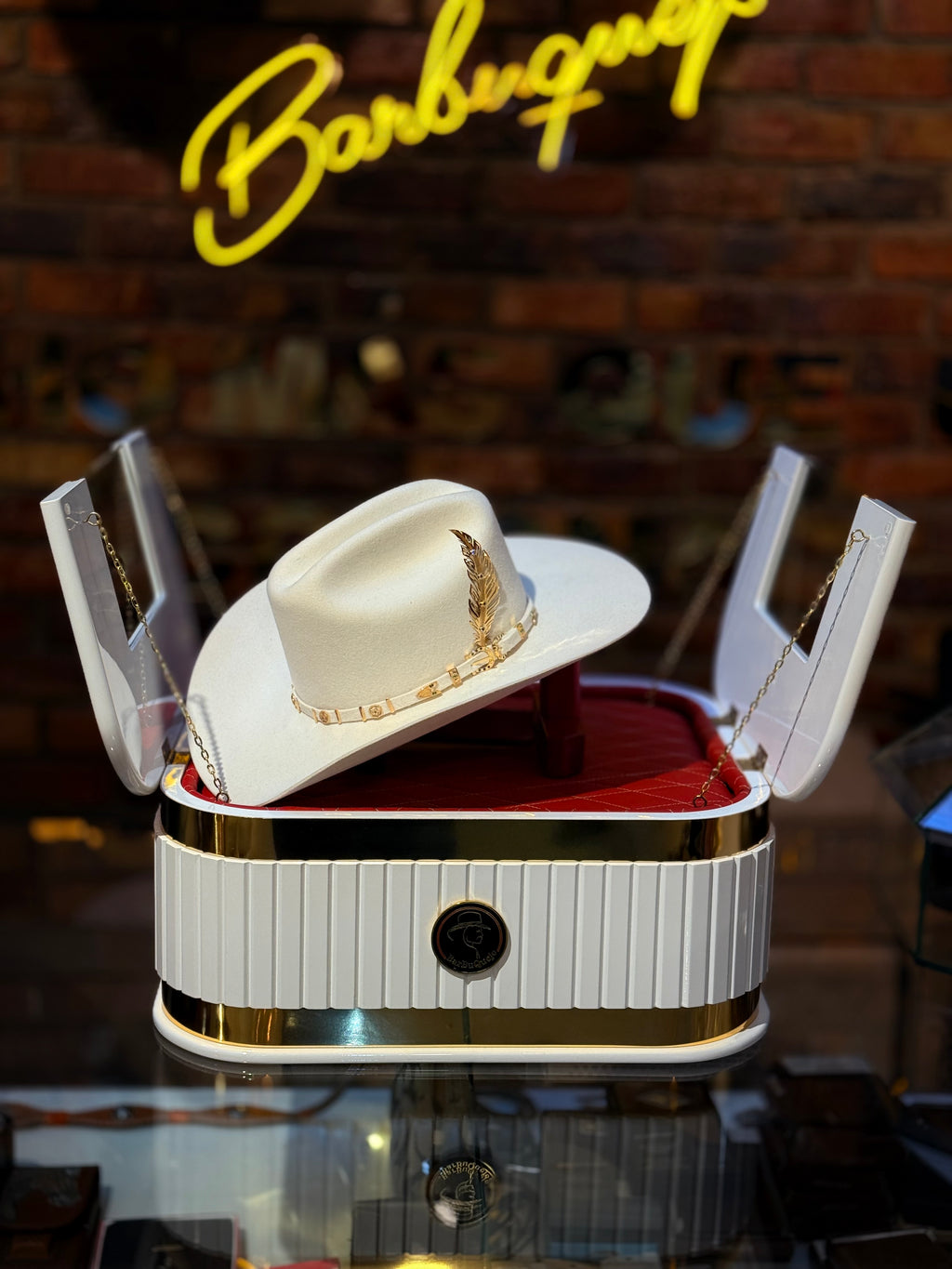 Sombrero de Oro Diamantes / Esmeraldas